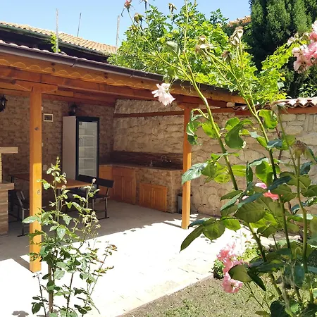 Nikoli - Traditional House Vendégház *