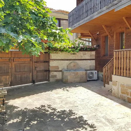 Nikoli 게스트하우스 네세부르