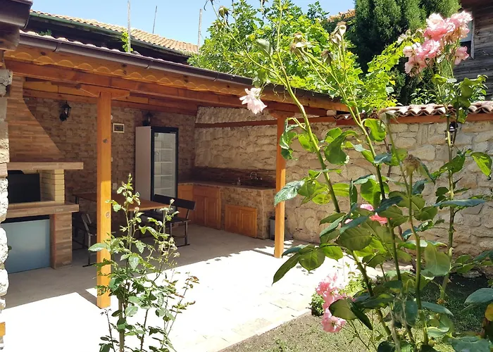 Nikoli Vendégház 3*